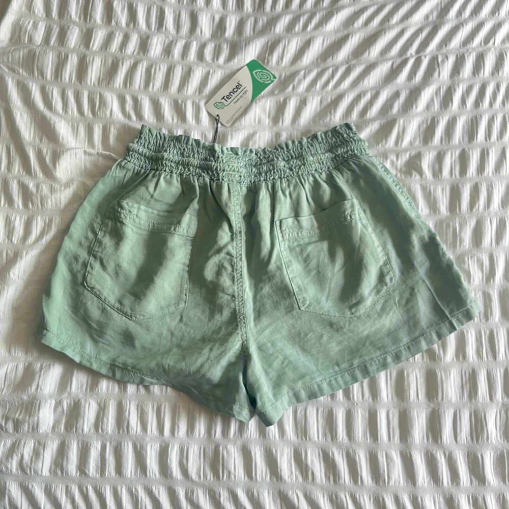 Love Tree High Waist Green Shorts - Picture 2 of 5
